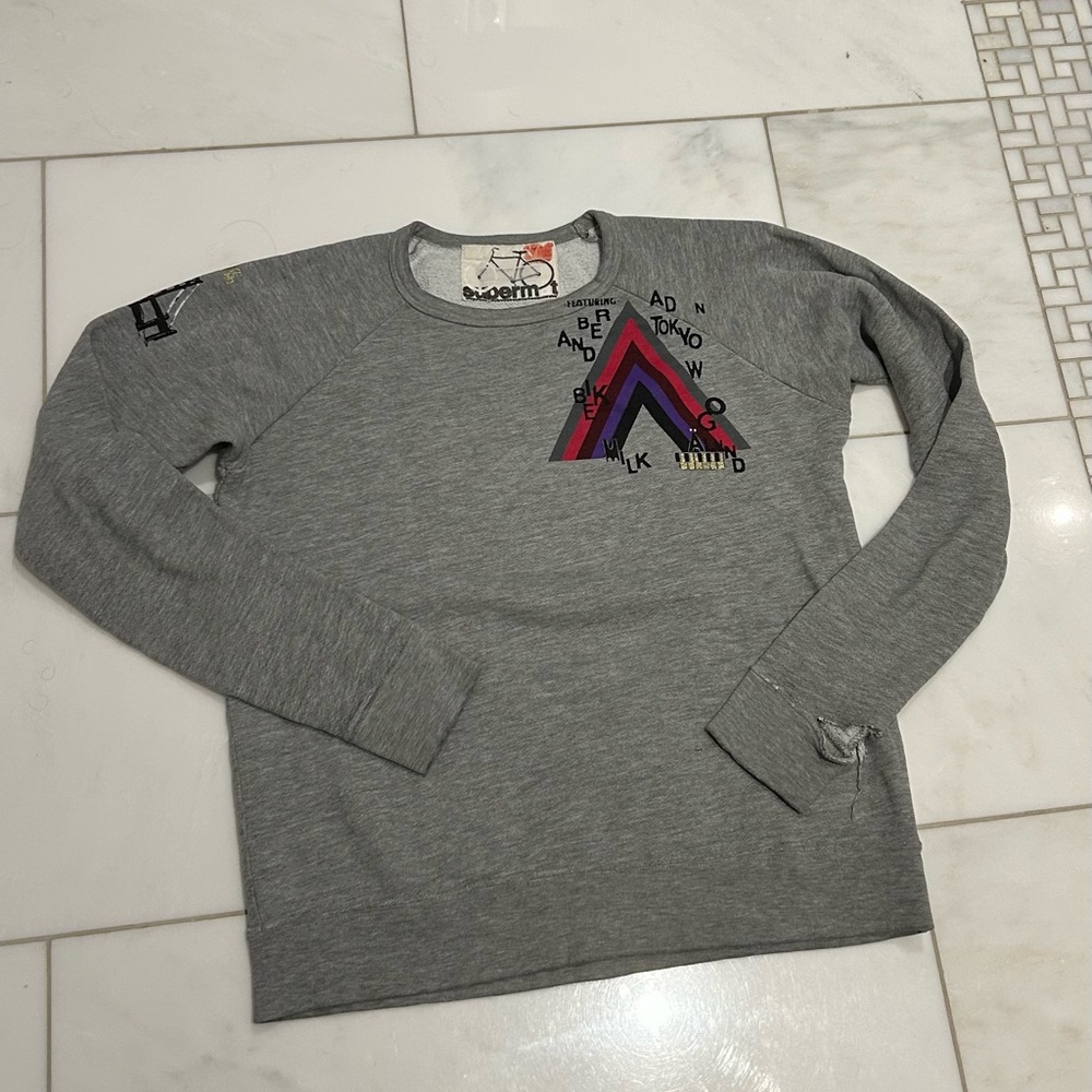 Free city grey Long Sleeve Graphic Sweatshirt